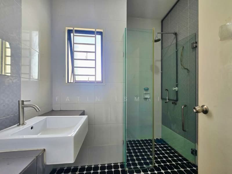 2.5-storey Terraced House for Sale in Sungai Buloh (Selangor) - Fatin Ismail - PropertyGuru.com.my