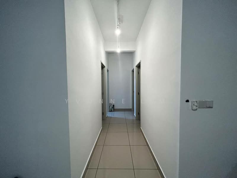 Service Residence for Sale at Meridin Bayvue Serviced Apartment - Yvonne Lim - Corridor - PropertyGuru.com.my