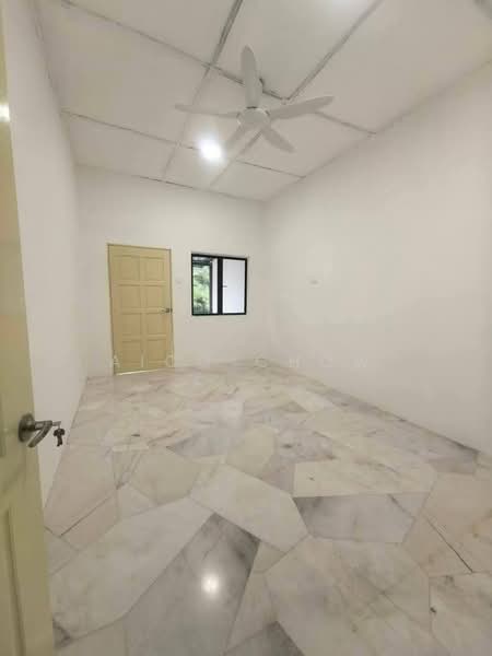 Rumah Teres 2 Tingkat untuk Dijual di Gunung Rapat (Ipoh) - Aico Chow - Bedroom - PropertyGuru.com.my