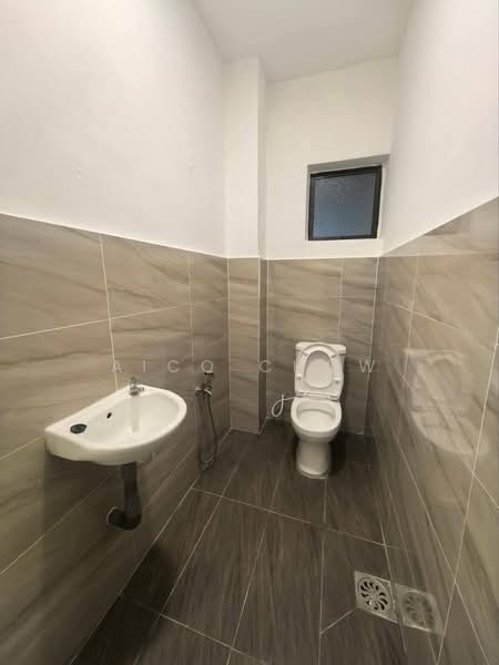 Rumah Teres 2 Tingkat untuk Dijual di Gunung Rapat (Ipoh) - Aico Chow - Bathroom - PropertyGuru.com.my