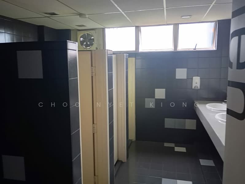 Pejabat Runcit untuk Disewa di Kelana Jaya (Petaling Jaya) - Choo Nyet Kiong - Bathroom - PropertyGuru.com.my