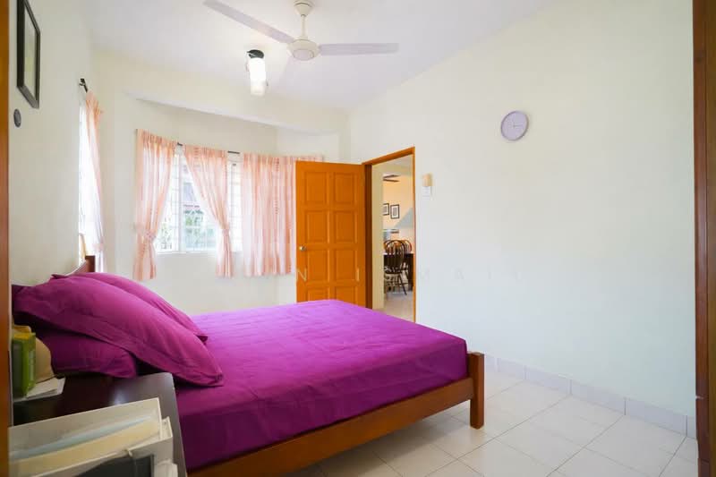 Bungalow for Sale in Ampang Jaya (Ampang) - Fatin Ismail - Bedroom - PropertyGuru.com.my