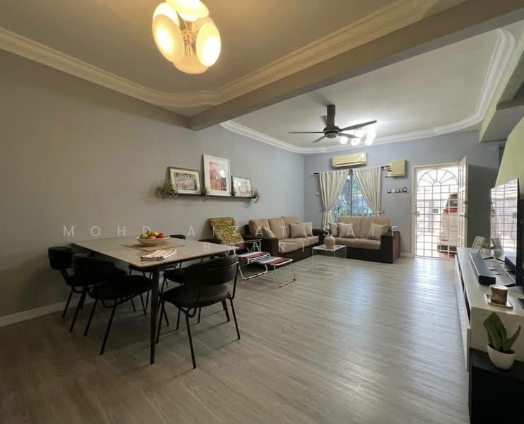2-storey Terraced House for Sale in Saujana Damansara (Damansara Damai) - Mohd Aizat Saiful Bahri - Living Room - PropertyGuru.com.my