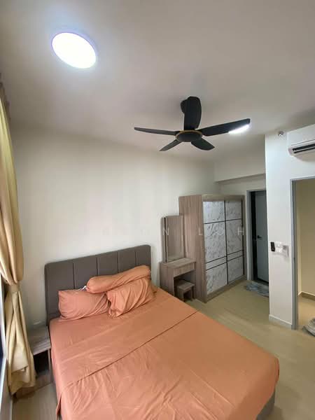 For Rent - M Luna