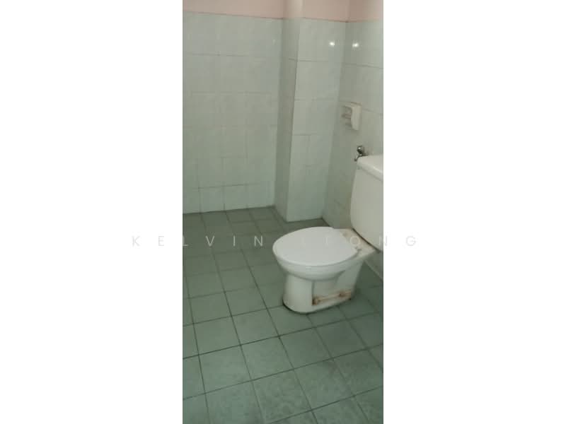 Pangsapuri untuk Disewa di Sentosa Court - Kelvin Leong - Bathroom - PropertyGuru.com.my