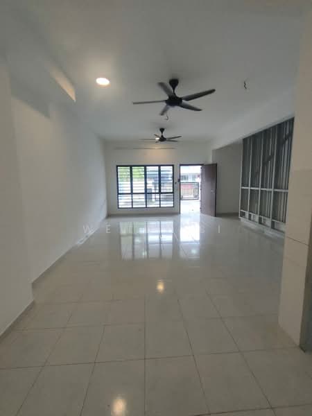 Rumah Teres 2 Tingkat untuk Dijual di Shah Alam (Selangor) - Wendy Si - Living Room - PropertyGuru.com.my