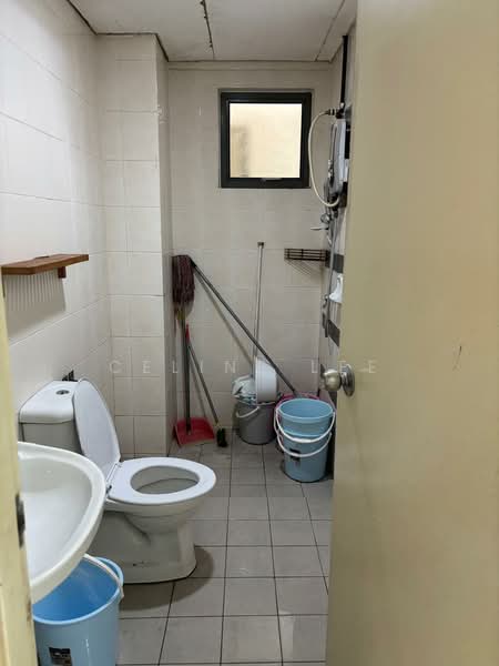 Servis Apartment untuk Disewa di D'Alamanda - Celine Lee - Bathroom - PropertyGuru.com.my