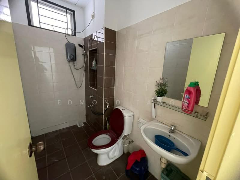 2-storey Terraced House for Rent in Ehsan Jaya (Johor Bahru) - Edmond Tang - Bathroom - PropertyGuru.com.my