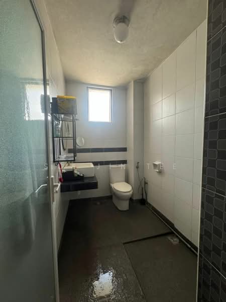 2-storey Terraced House for Rent in Johor Bahru (Johor) - Sue Jin Tee - Bathroom - PropertyGuru.com.my