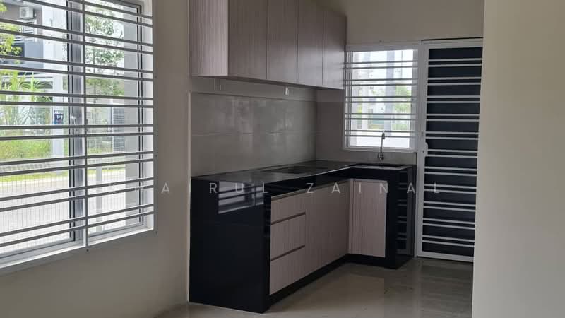 Rumah Teres untuk Disewa di Dengkil (Selangor) - Khairul Zainal - Kitchen - PropertyGuru.com.my