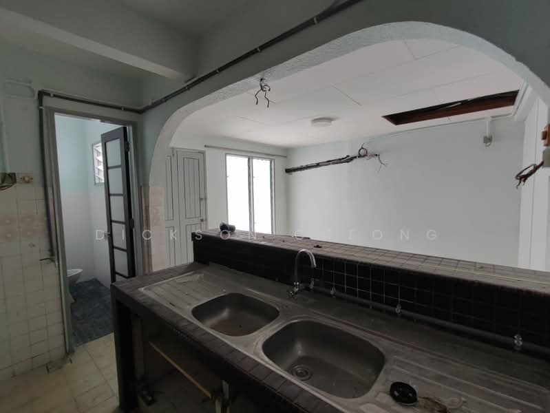 2-storey Terraced House for Sale in Damansara Jaya (Petaling Jaya) - Dickson Cheong - Kitchen - PropertyGuru.com.my