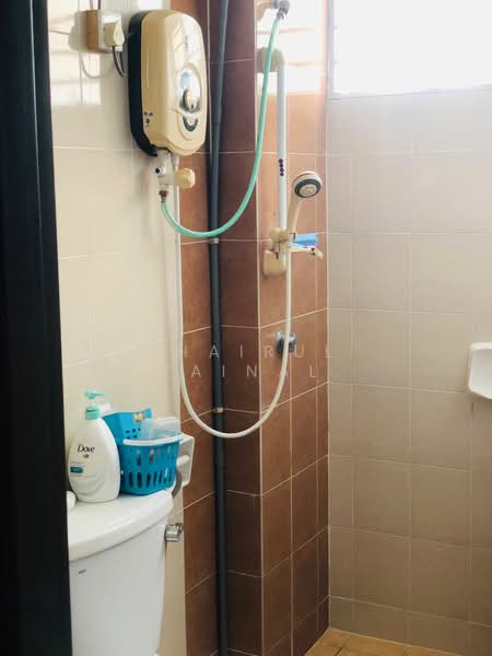 Kondominium untuk Disewa di Putra Intan - Khairul Zainal - Bathroom - PropertyGuru.com.my