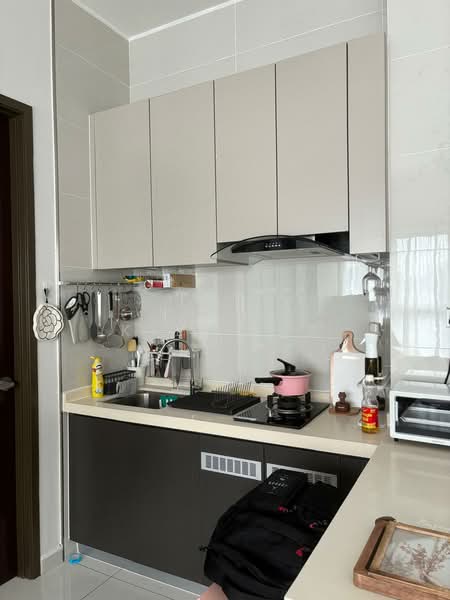 Kondominium untuk Dijual di Amberside @ Country Garden Danga Bay - Kyle Das - Kitchen - PropertyGuru.com.my