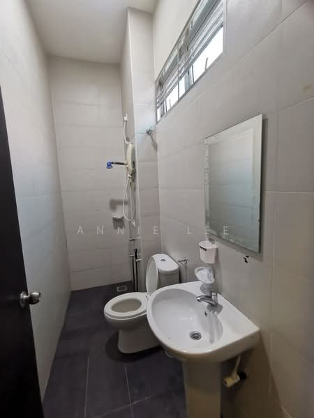 Cluster House for Rent in Bukit Indah (Iskandar Puteri (Nusajaya)) - Annie Lee - Bathroom - PropertyGuru.com.my