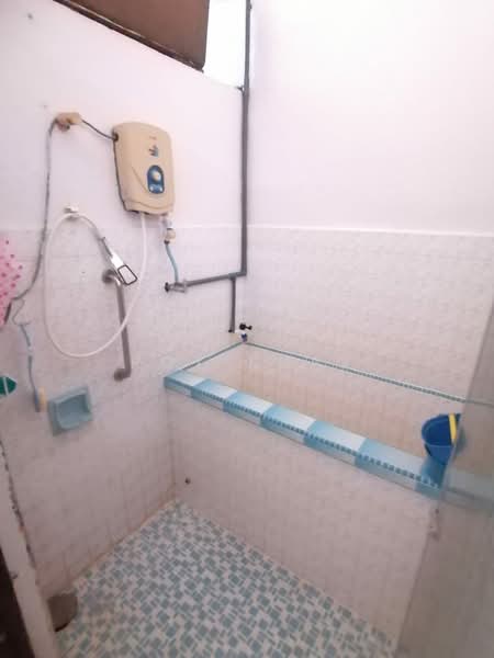 1-storey Terraced House for Sale in Bukit Mertajam (Penang) - Roy Kuak - Bathroom - PropertyGuru.com.my