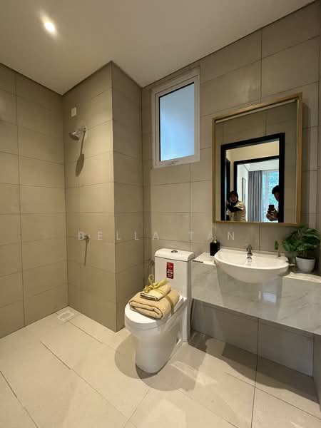 Service Residence for Sale at Vista Tiara (MBW Bay) - Bella Tan - Bathroom - PropertyGuru.com.my