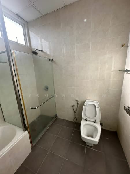 Kondominium untuk Disewa di Bukit Robson Condominium - Desmond Low - Bathroom - PropertyGuru.com.my