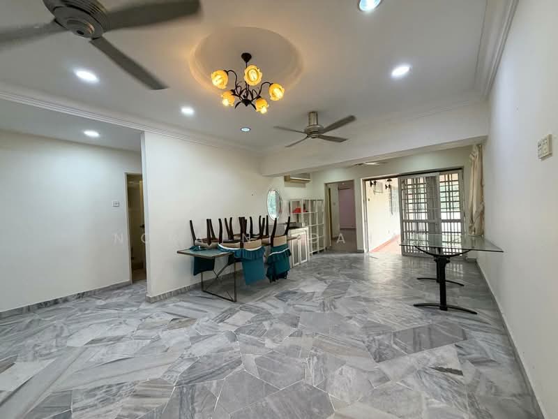 Rumah Berkembar untuk Dijual di Seksyen 9 (Petaling Jaya) - Noraini Dahan - Living Room - PropertyGuru.com.my