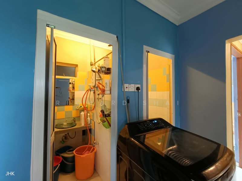 Flat for Sale at Rumah Pangsa Permas Jaya - Richard Shai - Bathroom - PropertyGuru.com.my