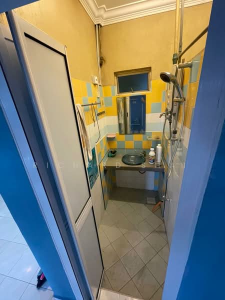 Flat for Sale at Rumah Pangsa Permas Jaya - Richard Shai - Bathroom - PropertyGuru.com.my