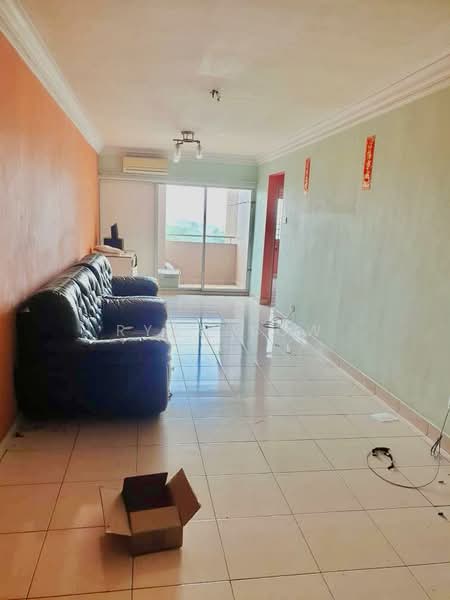 Pangsapuri untuk Dijual di Aliran Damai - Ryan Low - Living Room - PropertyGuru.com.my