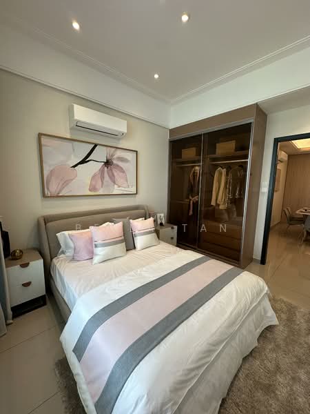 Service Residence for Sale at Vista Tiara (MBW Bay) - Bella Tan - Bedroom - PropertyGuru.com.my