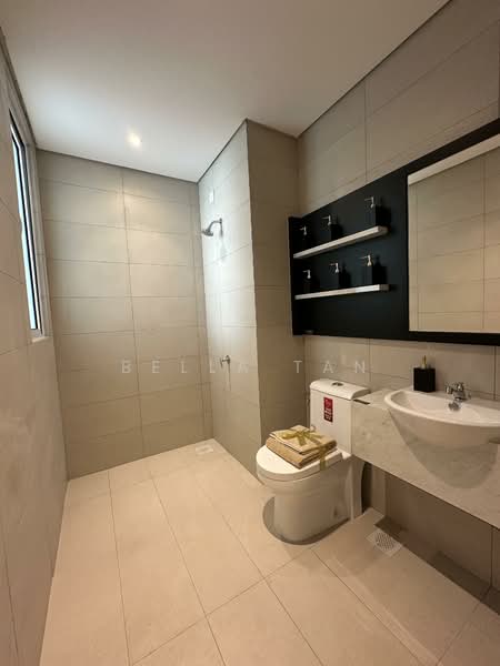 Service Residence for Sale at Vista Tiara (MBW Bay) - Bella Tan - Bathroom - PropertyGuru.com.my