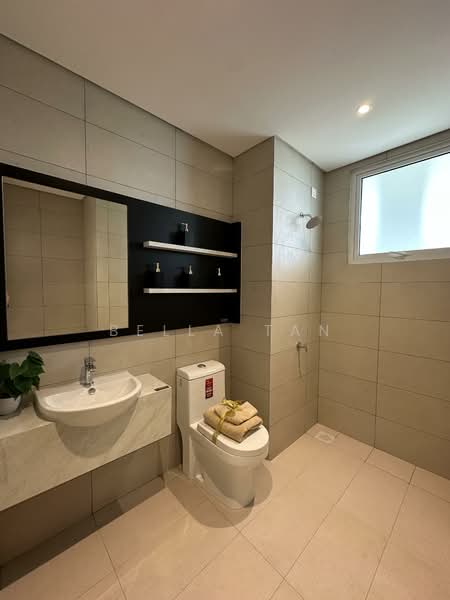 Service Residence for Sale at Vista Tiara (MBW Bay) - Bella Tan - Bathroom - PropertyGuru.com.my