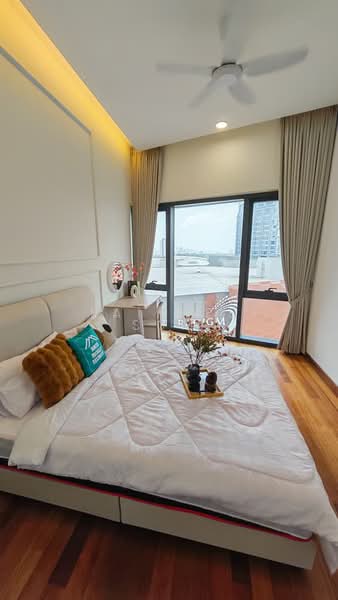 Service Residence for Rent at Sapphire Paradigm - Lai Mee Sum - Middle Bedroom 1 - PropertyGuru.com.my