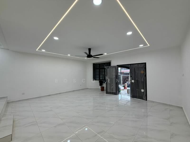Rumah Teres 2 Tingkat untuk Dijual di Taman Ungku Tun Aminah (Skudai) - Bosco Eng - Living Room - PropertyGuru.com.my