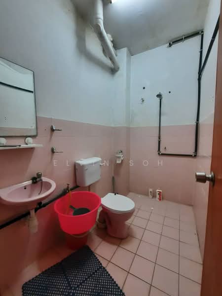 Rumah Bandar untuk Dijual di Bukit Rawang Putra (Rawang) - Elvin Soh - Bathroom - PropertyGuru.com.my