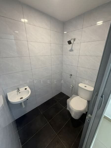 Rumah Teres 2 Tingkat untuk Dijual di Taman Damai Jaya (Skudai) - Vanessa Lim - Bathroom - PropertyGuru.com.my