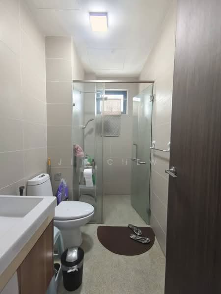 Service Residence for Sale at Green Haven - Jin Chew - Bathroom - PropertyGuru.com.my