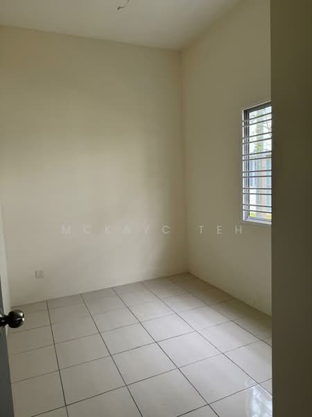 Rumah Bandar untuk Disewa di Dengkil (Selangor) - MckayC TEH - PropertyGuru.com.my