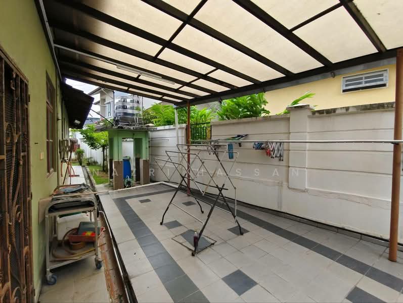 Bungalow for Sale in Seksyen 8 (Shah Alam) - Nazri Hassan - PropertyGuru.com.my