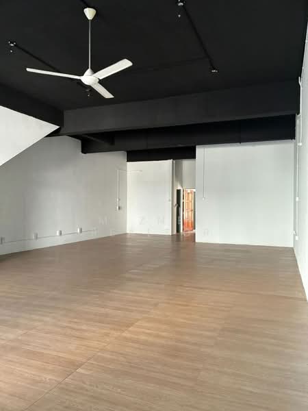 Shop / Office for Rent in Bandar Enstek (Negeri Sembilan) - Maznee Realtor - Interior - PropertyGuru.com.my