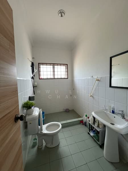 2-storey Terraced House for Rent in Kuantan (Pahang) - Shwu Ling Chan - Bathroom - PropertyGuru.com.my