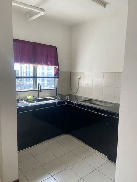 Pangsapuri untuk Disewa di D'Kristal - Shawn Paw Paw - Kitchen - PropertyGuru.com.my