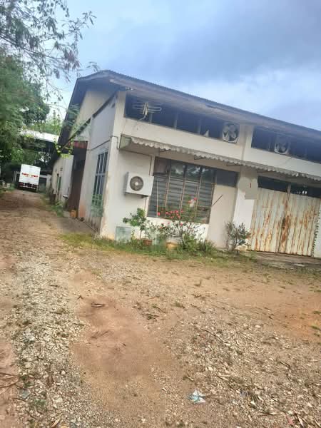 Factory for Rent in Kawasan Perindustrian Songsang (Songsang) - Amy Lew - Exterior - PropertyGuru.com.my