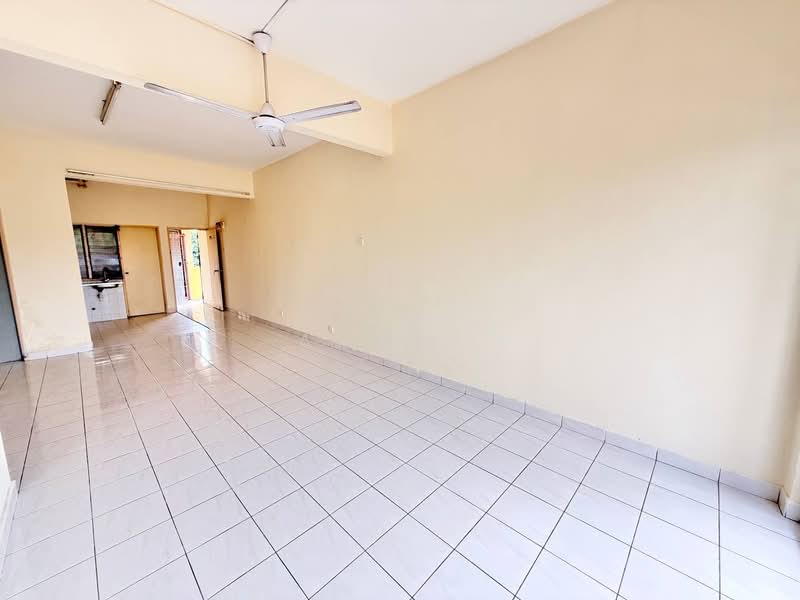 Apartment for Sale at Pangsapuri Merak - Azmi . - PropertyGuru.com.my