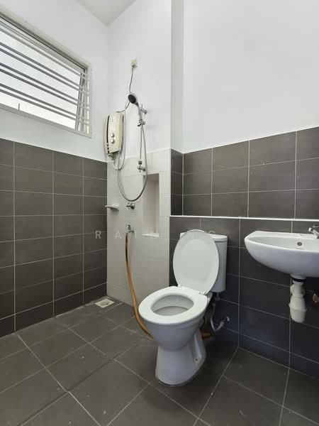 2-storey Terraced House for Rent in Johor Bahru (Johor) - Rain Ng - Bathroom - PropertyGuru.com.my