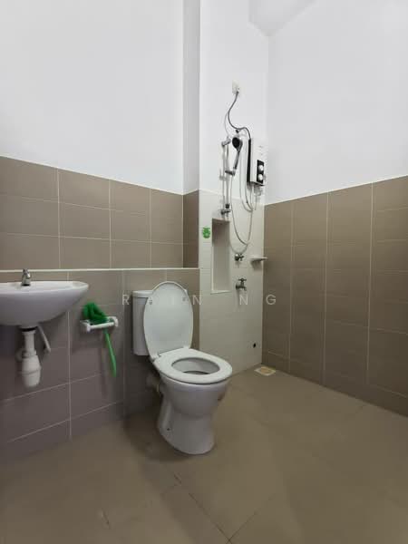 2-storey Terraced House for Rent in Johor Bahru (Johor) - Rain Ng - Bathroom - PropertyGuru.com.my