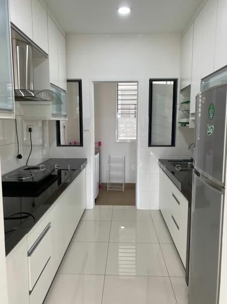 Servis Apartment untuk Dijual di 8 Kinrara - Celine Kong - Kitchen - PropertyGuru.com.my