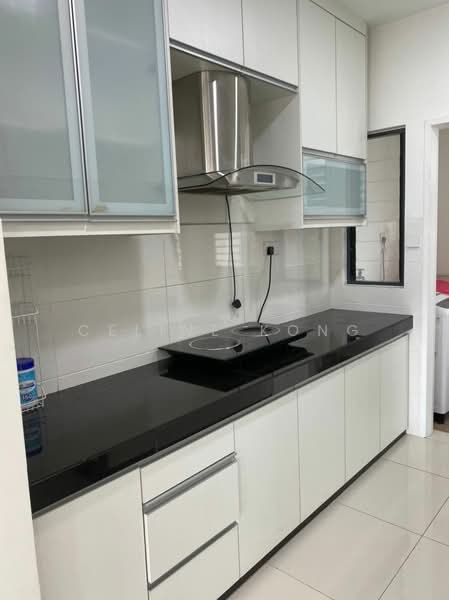 Servis Apartment untuk Dijual di 8 Kinrara - Celine Kong - Kitchen - PropertyGuru.com.my