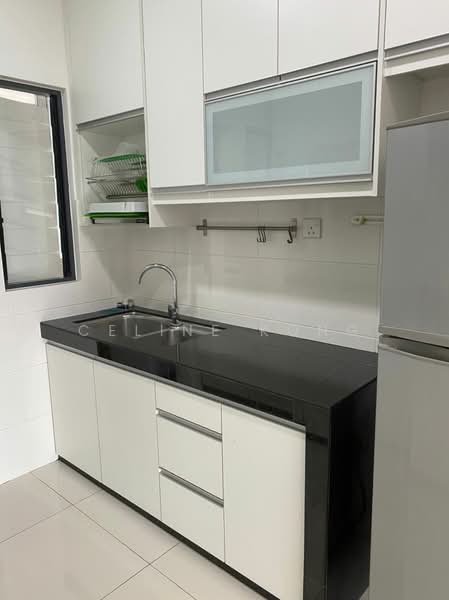 Servis Apartment untuk Dijual di 8 Kinrara - Celine Kong - Kitchen - PropertyGuru.com.my