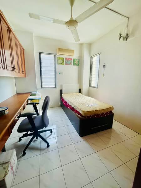 Pangsapuri untuk Dijual di Greenlane Heights Block 3 - Steven Chee - PropertyGuru.com.my