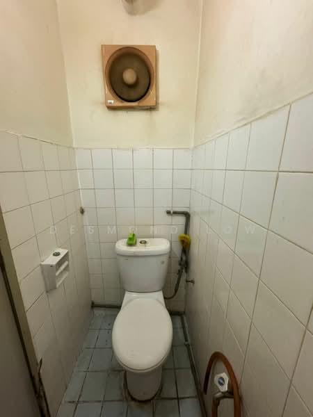 Office for Rent in Taman Cheras Makmur (Cheras) - Desmond Low - Bathroom - PropertyGuru.com.my
