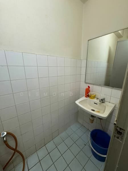 Office for Rent in Taman Cheras Makmur (Cheras) - Desmond Low - Bathroom - PropertyGuru.com.my
