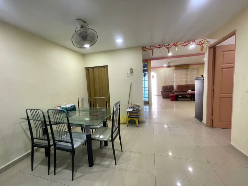 2-storey Terraced House for Sale in Taman Century (Johor Bahru) - William Tay - Dining Room - PropertyGuru.com.my