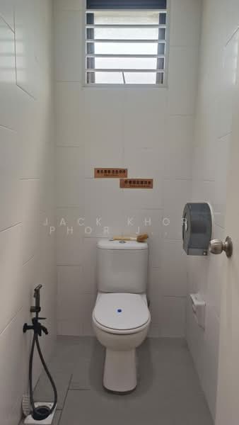 Shop / Office for Rent in Setia Alam (Selangor) - Jack Khor Phor Jiing - Bathroom - PropertyGuru.com.my